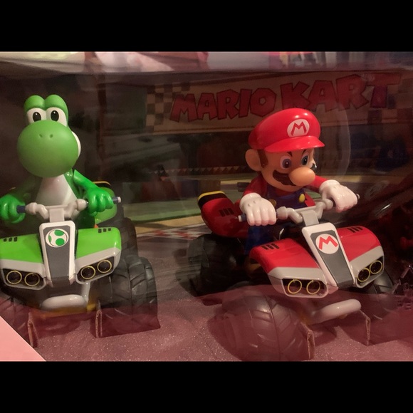 Carrera RC cars Mario kart! Yoshi and Mario! - Picture 5 of 5